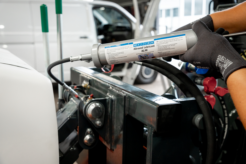 Grasso ad alte prestazioni AL-W | Lubrificante speciale anche sott‘acqua