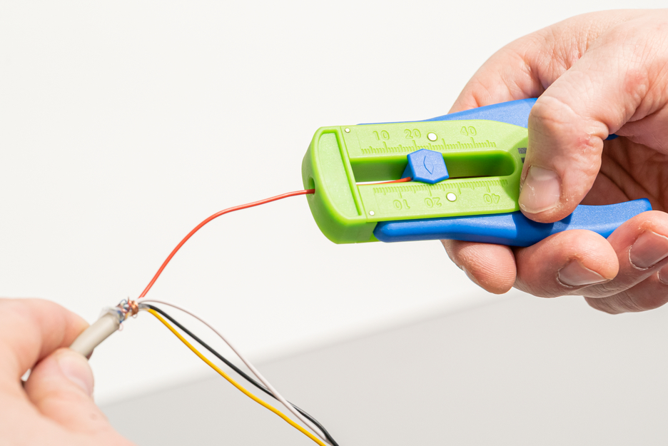 Präzisions-Abisolierer S Green Line | Abisolierwerkzeuge aus bis zu 97 % nachwachsenden Rohstoffen, mit einem Abisolierbereich von 0,12 mm - 0,8 mm (36-20 AWG)