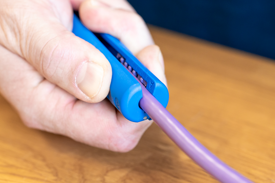 Dénudeur Profibus No. 2 | Stripping tool for e.g. shielded Profibus data cables