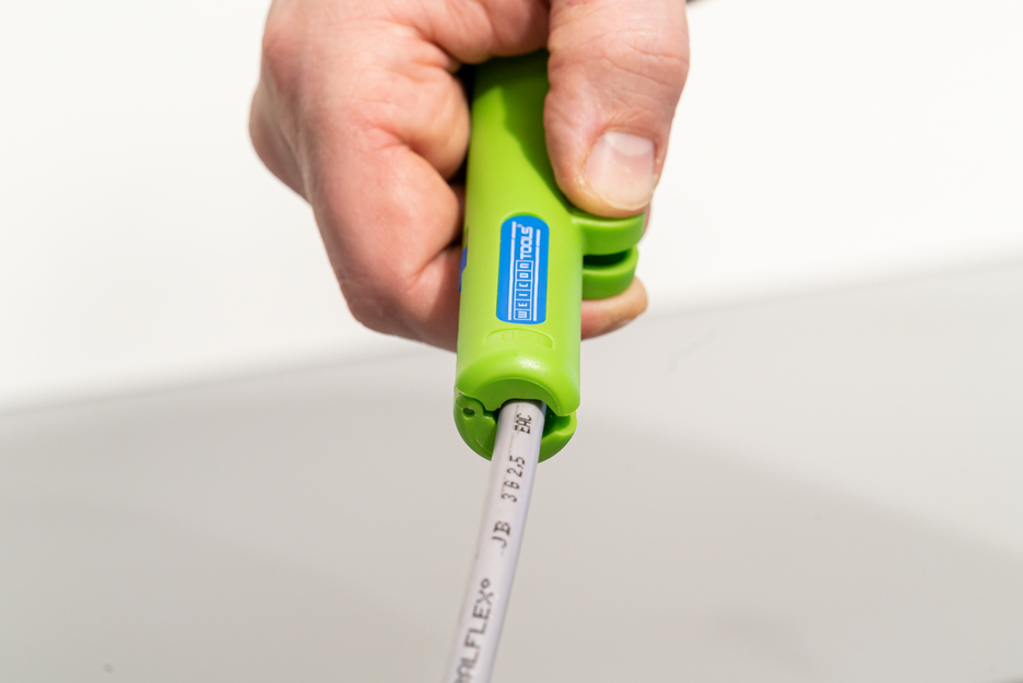 Stripper per Cavi Tondi No. 13 Green Line | per spelare tutti i comuni cavi rotondi, range di lavoro 6,0 - 13,0 mm Ø
