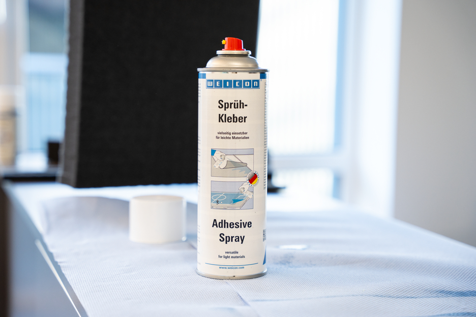 Sprühkleber