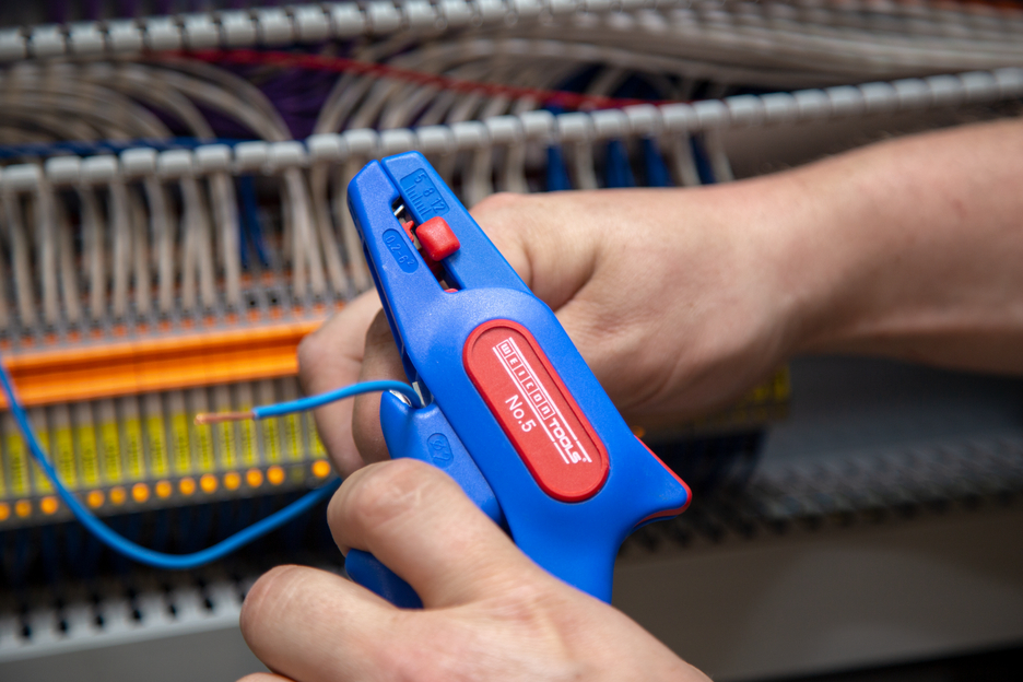 Kit per impianti elettrici 2 | Set di spelatura in 2 pezzi, incluso spelacavi e coltello per cavi