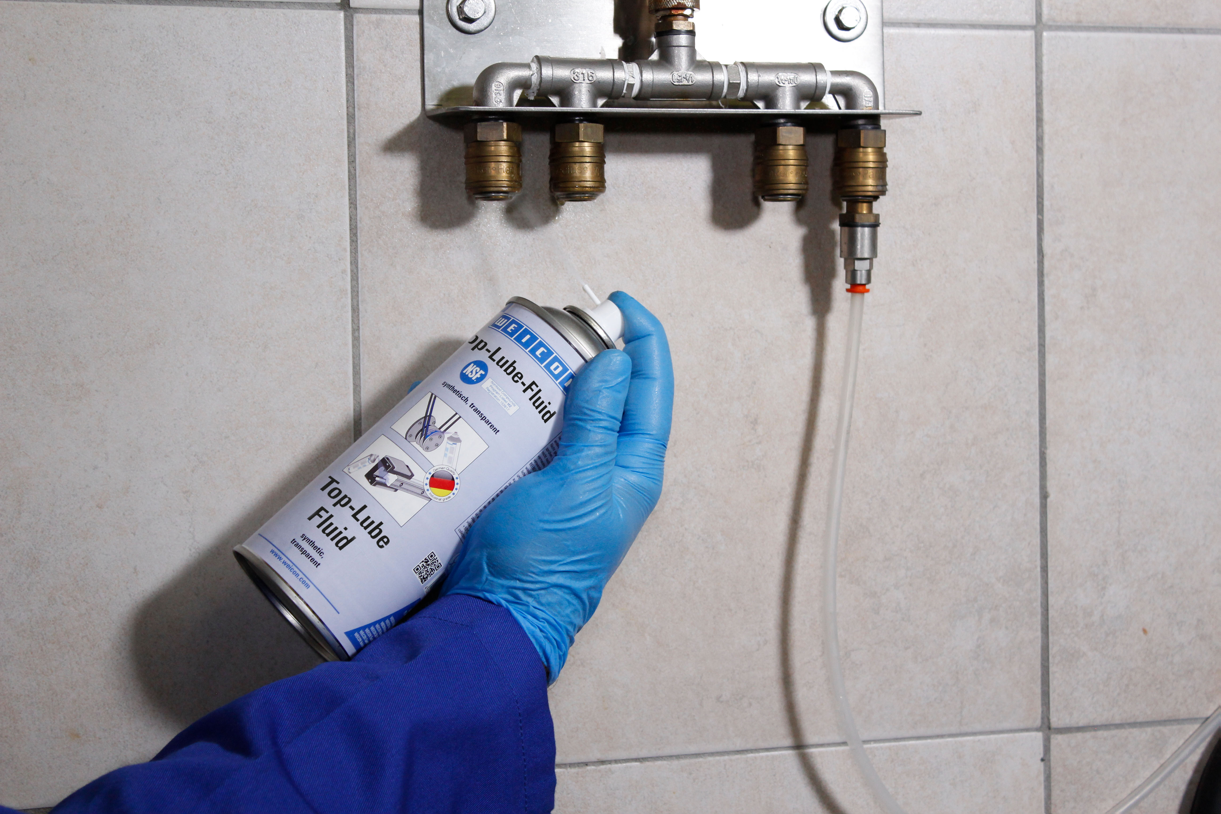 Landingpage_Einsatzgebiete_Lebensmittel_Top-Lube_Fluid_2 Druckluftanschlüsse im Lebensmittelbereich werden mit dem Weicon Top-Lube Fluid gepflegt