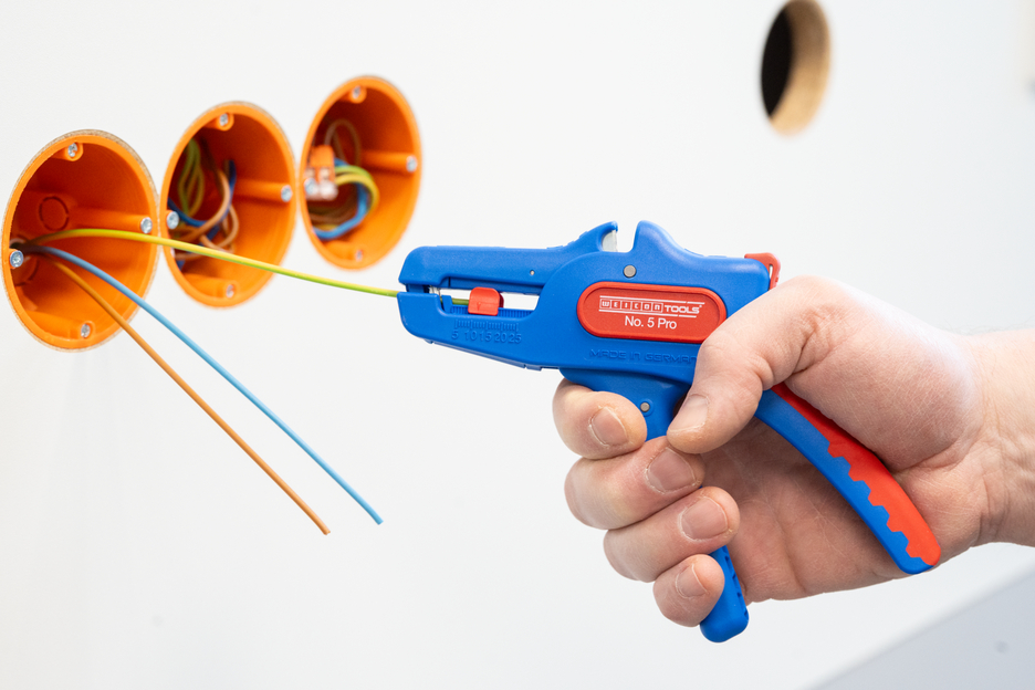 Pinza Spelafili No. 5 Pro | per tutti i comuni conduttori a trefoli e rigidi, range di lavoro 0,2 - 16,0 mm²
