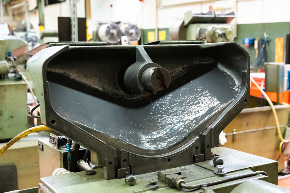 WEICON Keramik HC 220 | keramisch gefülltes hochtemperaturbeständiges Epoxidharz-System zur Verschleißschutzbeschichtung
