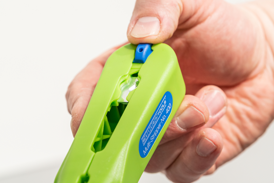 Multi-Stripper No. 400 Green Line | Abisolierwerkzeuge aus bis zu 97 % nachwachsenden Rohstoffen, Multifunktions-Entmanteler, Arbeitsbereich Abisolieren 0,5 - 6,0 mm² / Entmanteln 8 - 13 mm Ø