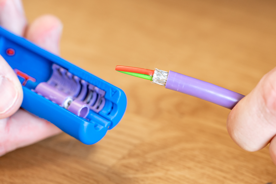Dénudeur Profibus No. 2 | Stripping tool for e.g. shielded Profibus data cables
