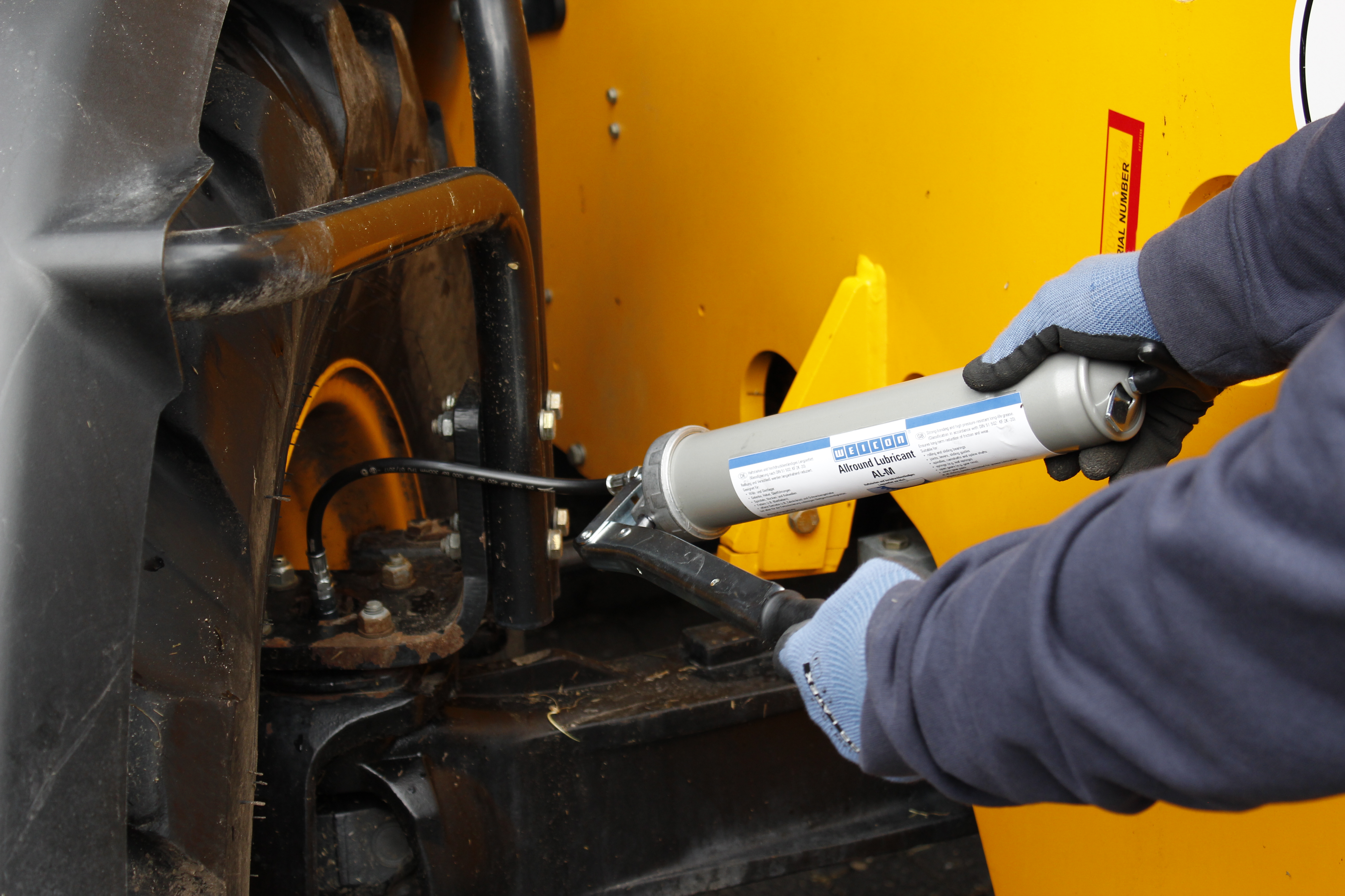 AL-M High-Performance Grease | Long-term lubrication with MoS2